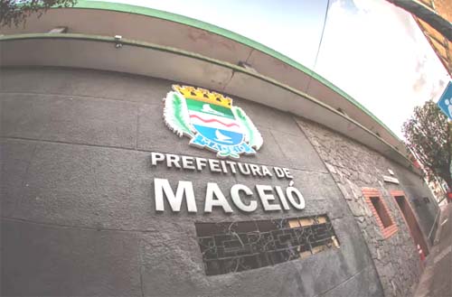 Curto-circuito em ar-condicionado provoca princípio de incêndio na sede da Prefeitura de Maceió