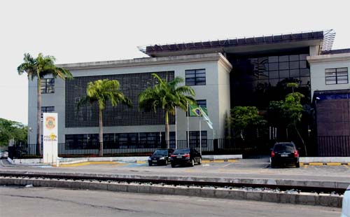 Operação da Polícia Federal em São Luís do Quitunde provoca troca de acusações entre gestores e opositores