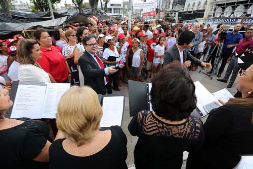 No dia das mulheres, presidente do TJ homenageia servidoras e sem-terra