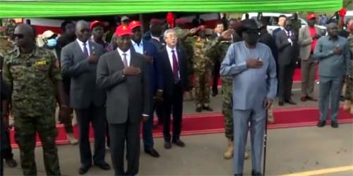 Jornalistas são presos por vazarem vídeo de presidente fazendo xixi nas calças