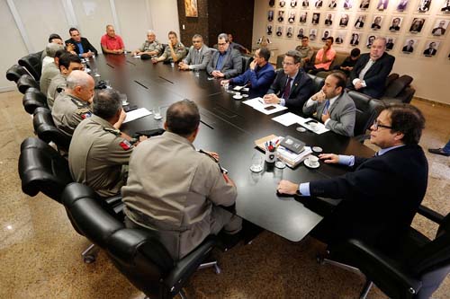 Presidente do TJAL discute acordo para questão das promoções de militares