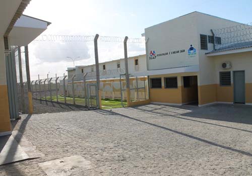 Cadeia privada dá dinheiro, mas não melhora condição dos presos