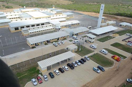 Policiais penais anunciam paralisação por tempo indeterminado