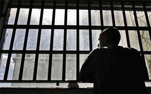 Jovem Sem Filhos é Preso por Não Pagar Pensão Alimentícia