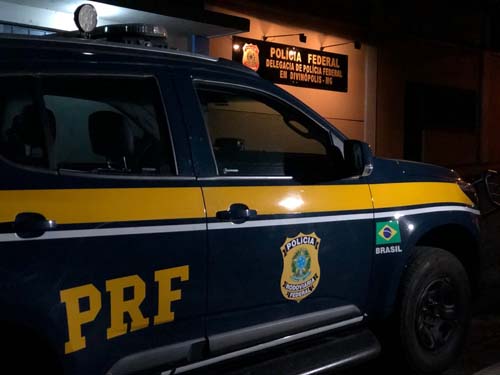 Ex-comandante geral e subtenente reformado da PM de Alagoas são presos com cerca de R$ 1,5 milhão em MG