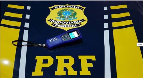 Homem invade pátio da PRF para furtar peças de veículos apreendidos e é preso