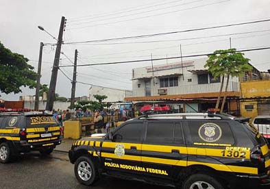 Menores são apreendidos em operação na Pajuçara