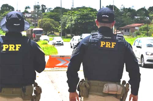 Mulher grávida e taxista são presos com cinco quilos de cocaína na BR-101, em Joaquim Gomes