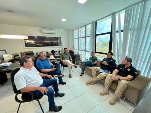 PRF e gestão municipal debatem cooperação para reduzir de acidentes com animais na BR 104