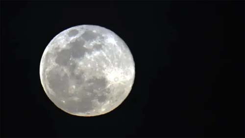 Observação da Primeira Lua de Perigeu do Ano de 2026 neste Sábado