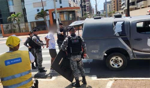 Foragido da Justiça é Preso Enquanto Oferecia Passeios a Turistas na Orla de Maceió