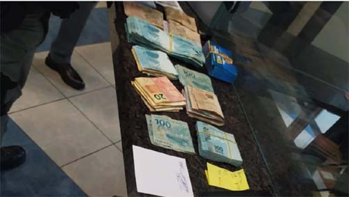 Servidor é preso com santinhos de candidato à Prefeitura de Maceió e mais de R$ 20 mil