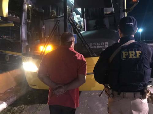 PRF prende homem com mandado de prisão em aberto em União dos Palmares