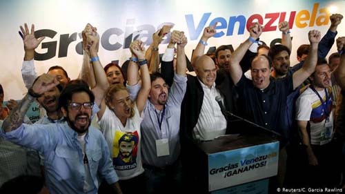 Maduro concede indulto a mais de cem opositores na Venezuela