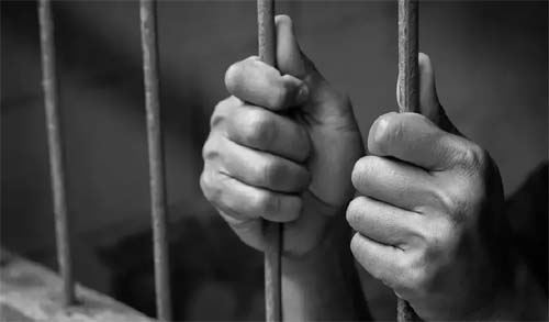 Foragido há 18 anos é preso durante prova oral após passar em concurso da Polícia Civil