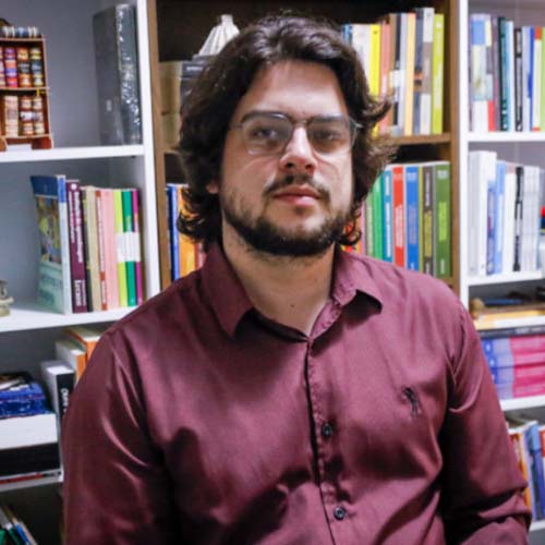 Professor da Ufal vai ao México para estágio de pesquisa e é deportado sem explicações