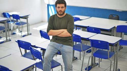 Mesmo com aumento, salários de militares e professores continuam baixos, diz Ipea