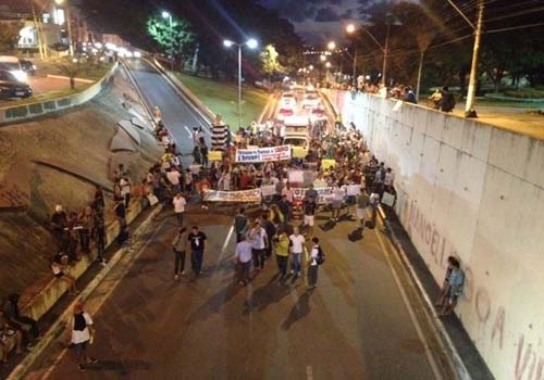 Protestos em três locais provocam caos no trânsito em Maceió