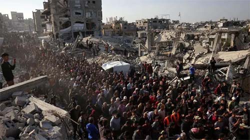 Palestinos protestam contra o Hamas em Gaza em meio à guerra e crise humanitária