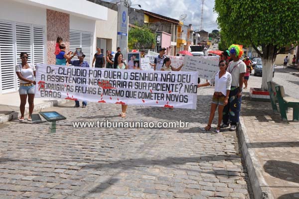 Comunidade denuncia cirurgião por morte de doméstica