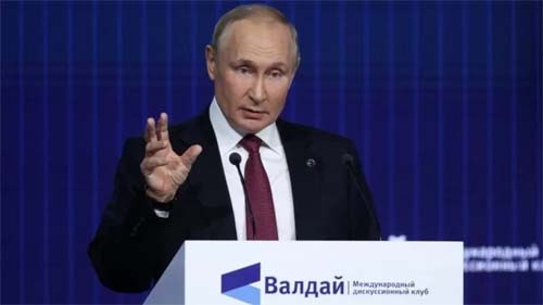 Mundo enfrenta década mais perigosa desde 2ª Guerra, adverte Putin