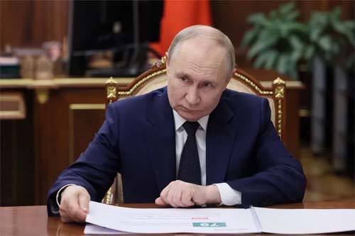 Rússia se diz disposta a retomar negociações com Ucrânia, afirma Putin