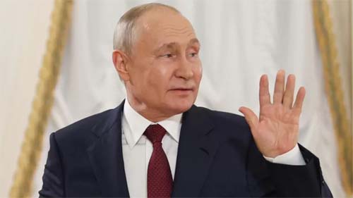Guerra na Ucrânia: Putin diz que Rússia não rejeita negociações de paz