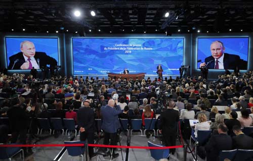 Putin acusa os EUA de elevarem o risco de guerra nuclear