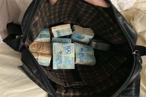 Operação da PF desarticula quadrilha de detentos e policiais penais no Presídio de Igarassu-Pe