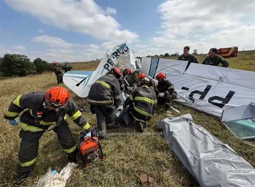Avião de instrução cai em Rio Preto e mata piloto e aluno