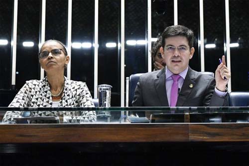 Esquerda rachada: Líder do governo Lula, Randolfe rompe com Marina Silva e deixa Rede