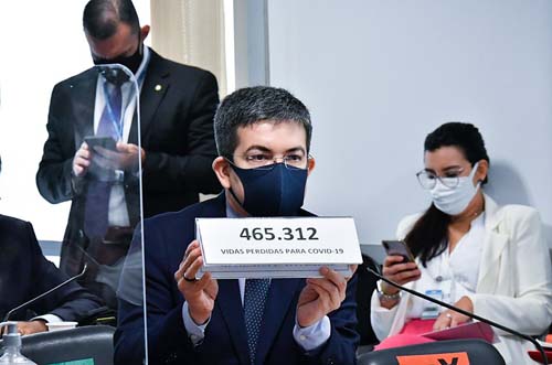 CPI: Randolfe quer explicações de Osmar Terra sobre gabinete paralelo  
