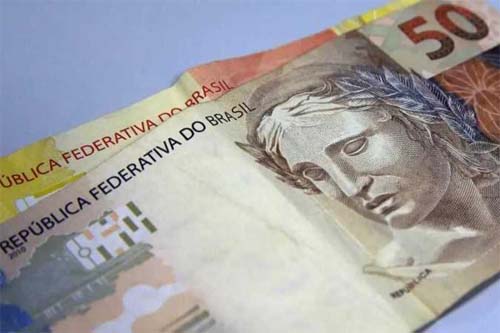 Empresas brasileiras acumulam R$ 156 bilhões em dívidas em outubro, aponta Serasa