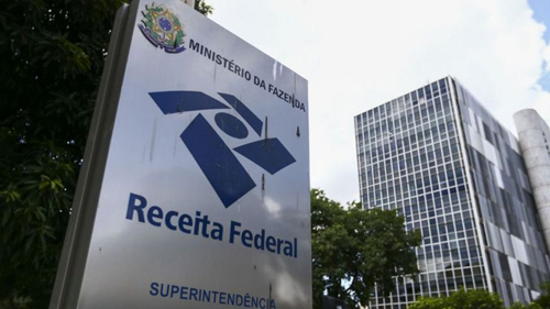 Auxílio emergencial: ‘Surpresa e decepção’; com IR, 3 milhões de brasileiros terão que devolver a ajuda recebida do governo