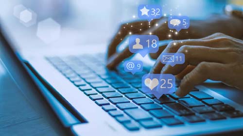 Europa quer que Facebook, Google e Twitter reforcem combate a fake news