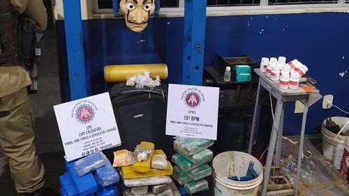 Polícia fecha laboratório de drogas na Bahia