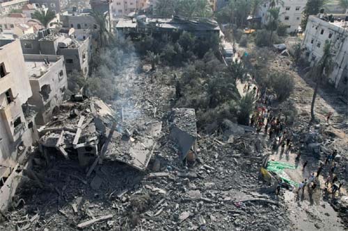 Israel inicia operação terrestre no centro de Gaza pela primeira vez e mira possível local de reféns do Hamas