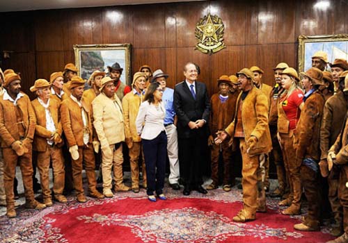 Senador comemora aprovação do projeto que regulamenta a profissão de vaqueiro 