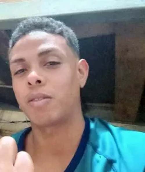 Jovem é assassinado a tiros em estacionamento em Maragogi