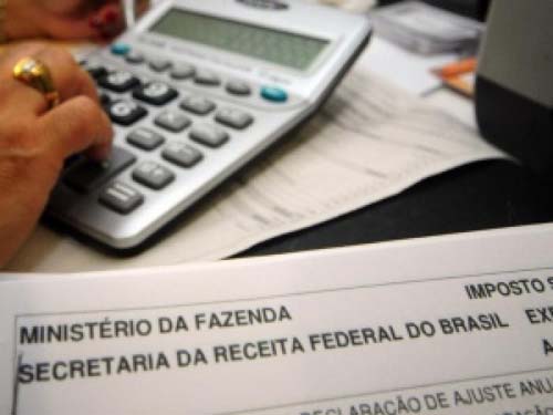 Rendimento de quem tem ensino médio incompleto recua mais de 30% em Alagoas