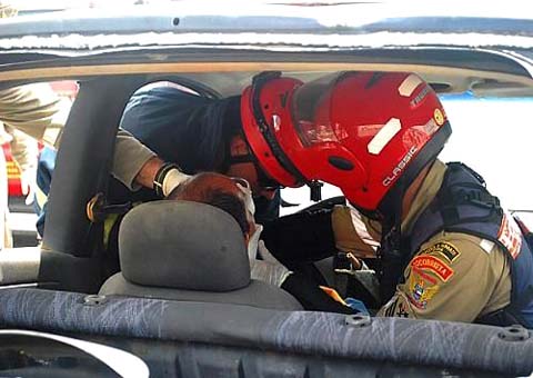 Capotamento próximo a praia do Gunga deixa homem gravemente ferido