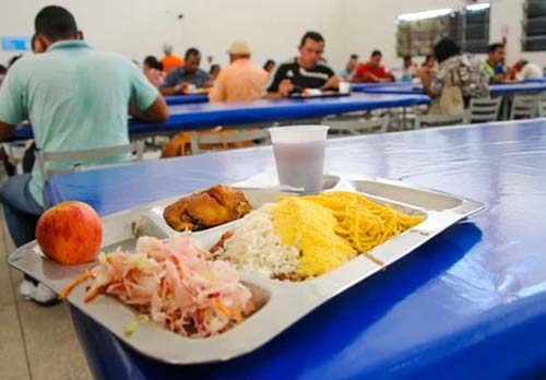 Restaurante Popular de Maceió reduz preço sem baixar qualidade