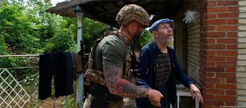 A corrida contra o tempo para retirar civis da Ucrânia