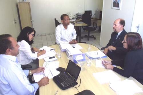 Diretores da Perícia Oficial de Alagoas se reúnem com consultor da SENASP 
