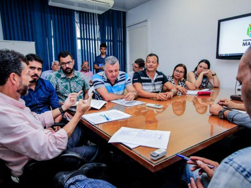 Secretário de Gestão recebe representantes de servidores