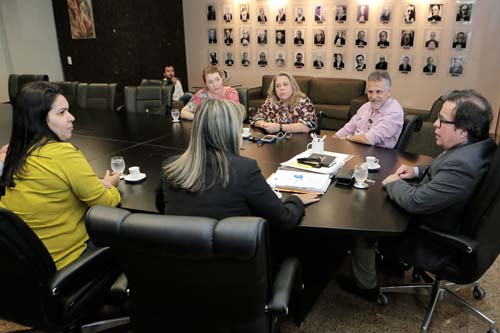 Reunião no TJ discute apoio do governo federal à Casa da Mulher Alagoana