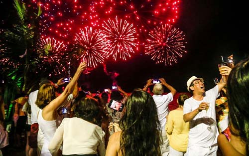 MPE diz que prefeitos que mantiveram festas de Ano Novo podem responder na Justiça por dano à população