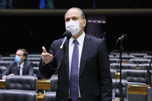 CPI aprova convocações de Barros e de envolvidos em denúncia