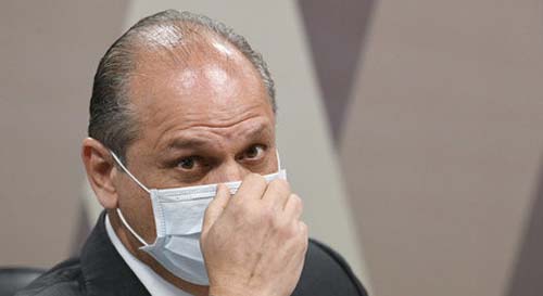 Líder do governo passa por procedimento cardíaco em SP