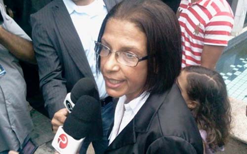 Vice toma posse como prefeita e pede punição para envolvidos em esquema